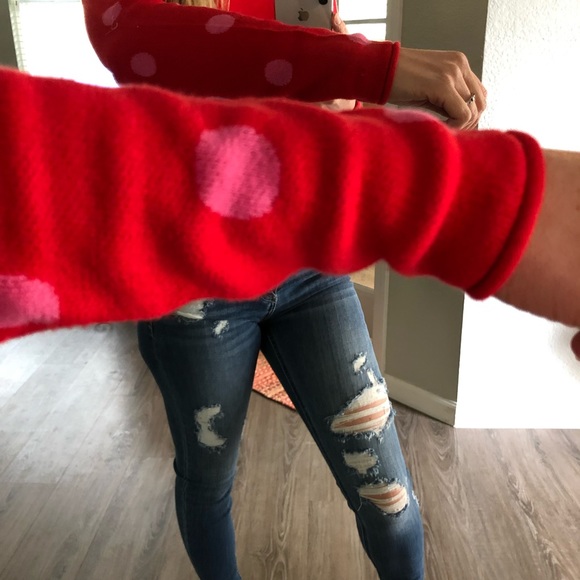 🚫 SOLD OUT | Love Dot Sweater - Picture 2 of 8